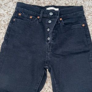 Levi’s size 27 used once